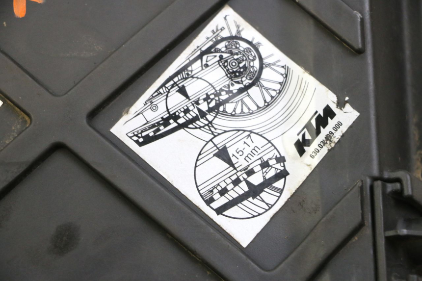 photo de CAIXA DE AR KTM SUPERENDURO R 950 (2005 - 2009) - Detalhe da peça
