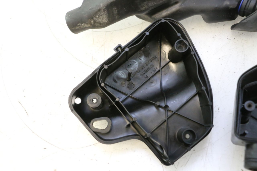 photo de CAIXA DE AR PEUGEOT TREKKER 50 (1995 - 2004) - Peça verificada