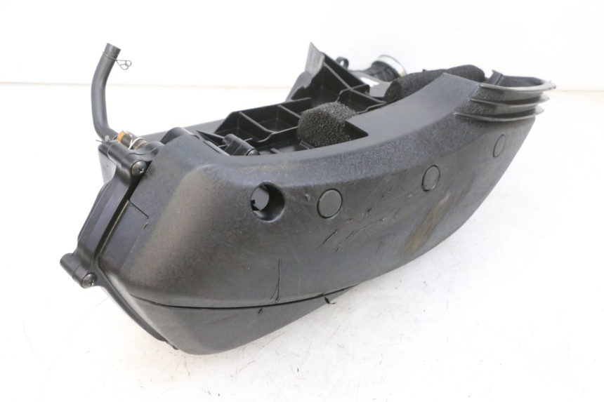 photo de CAIXA DE AR YAMAHA TRICITY 300 (2020 - 2024) - Pontos de fixação