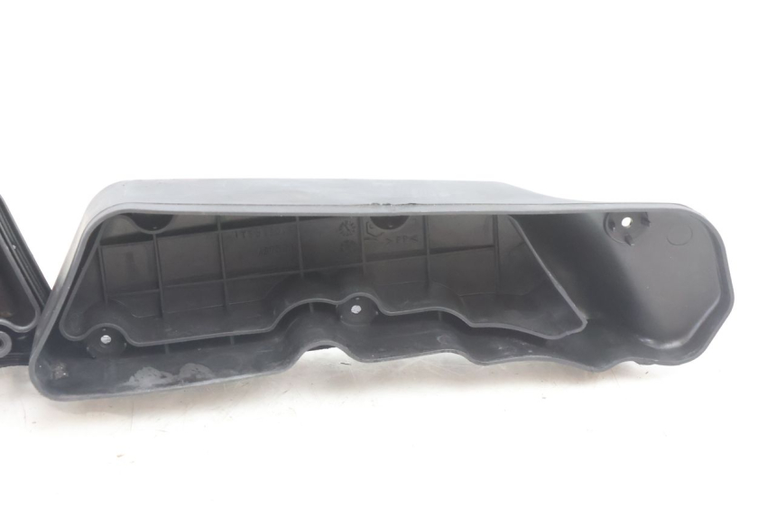 photo de CAIXA DE AR PIAGGIO VESPA PRIMAVERA 2T 50 (2013 - 2018) - Detalhes característicos