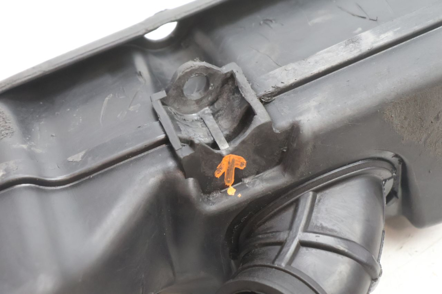 photo de CAIXA DE AR PIAGGIO VESPA PRIMAVERA 2T 50 (2013 - 2018) - Estado da superfície