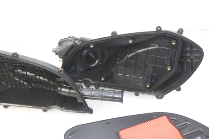 photo de CAIXA DE AR KYMCO X-TOWN XTOWN 125 (2016 - 2021) - Pontos de fixação