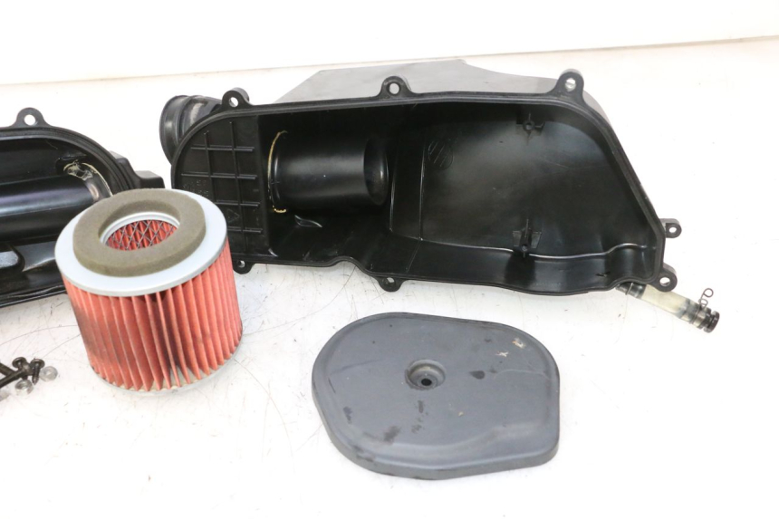 photo de CAIXA DE AR YAMAHA YP MAJESTY 125 (2002 - 2006) - Outro ângulo de visão