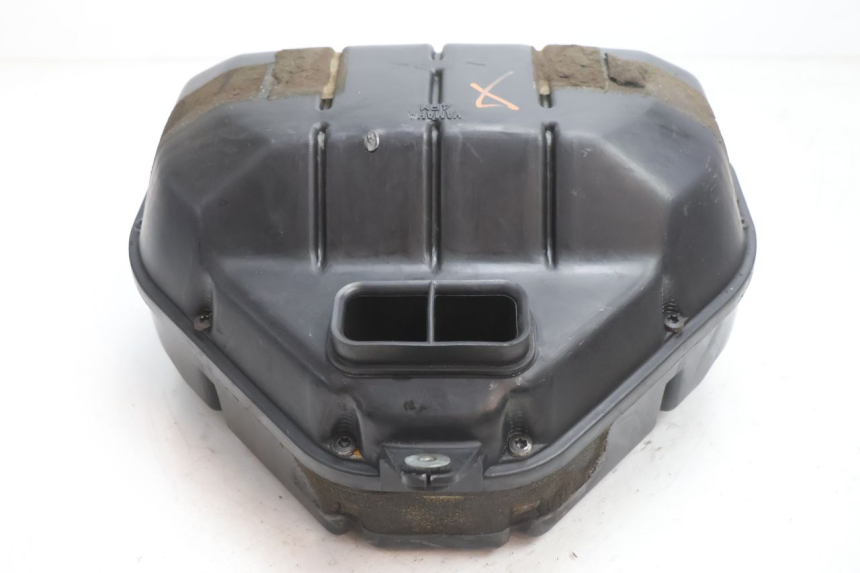 photo de CAIXA DE AR YAMAHA YZF R GENESIS 750 (1993 - 1998) - Zoom do estado de desgaste