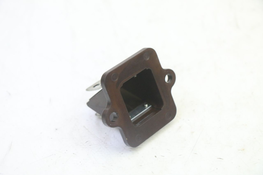 photo de CAIXA DE VÁLVULAS PEUGEOT KISBEE 2T 50 (2010 - 2017) - Outro ângulo de visão
