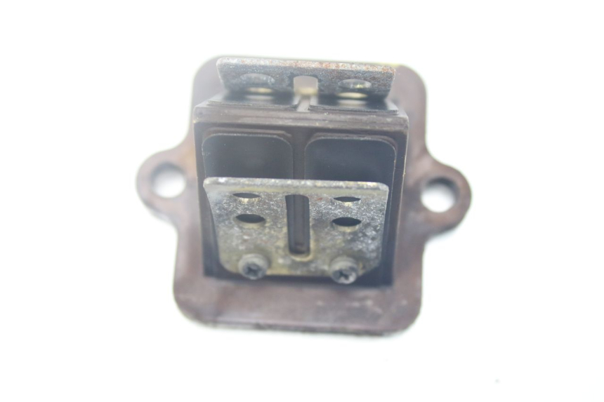 photo de CAIXA DE VÁLVULAS PEUGEOT LUDIX SNAKE 2T 50 (2004 - 2014) - Outro ângulo de visão
