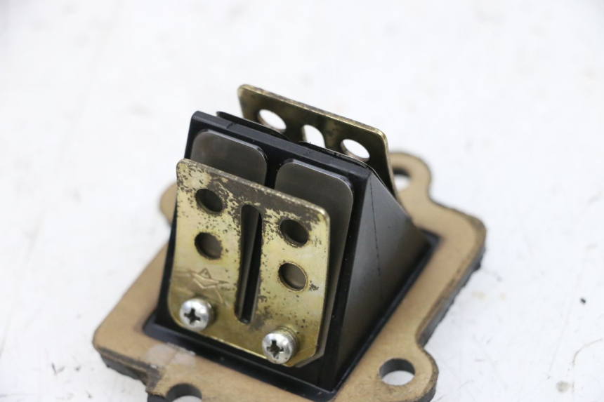 photo de CAIXA DE VÁLVULAS YAMAHA NEO'S NEOS 2T 50 (1998 - 2007) - Detalhe da peça