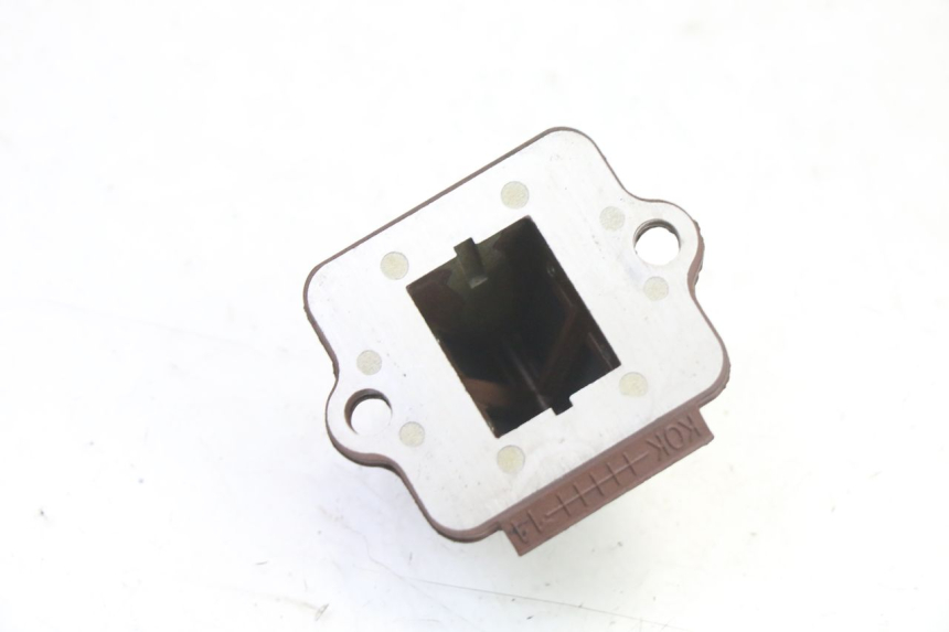 photo de CAIXA DE VÁLVULAS PIAGGIO NRG POWER PUREJET 50 (2018 - 2021) - Outro ângulo de visão