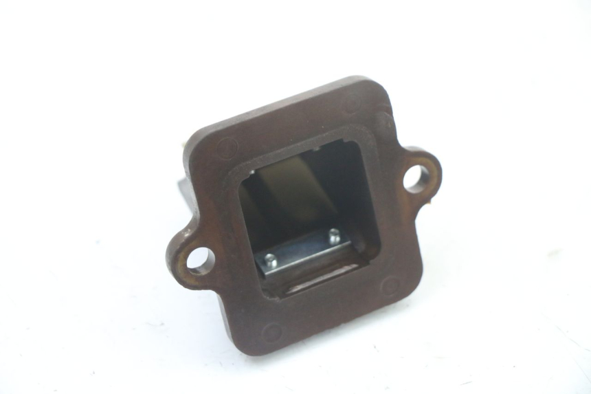 photo de CAIXA DE VÁLVULAS PEUGEOT LUDIX ONE 50 (2005 - 2008) - Outro ângulo de visão