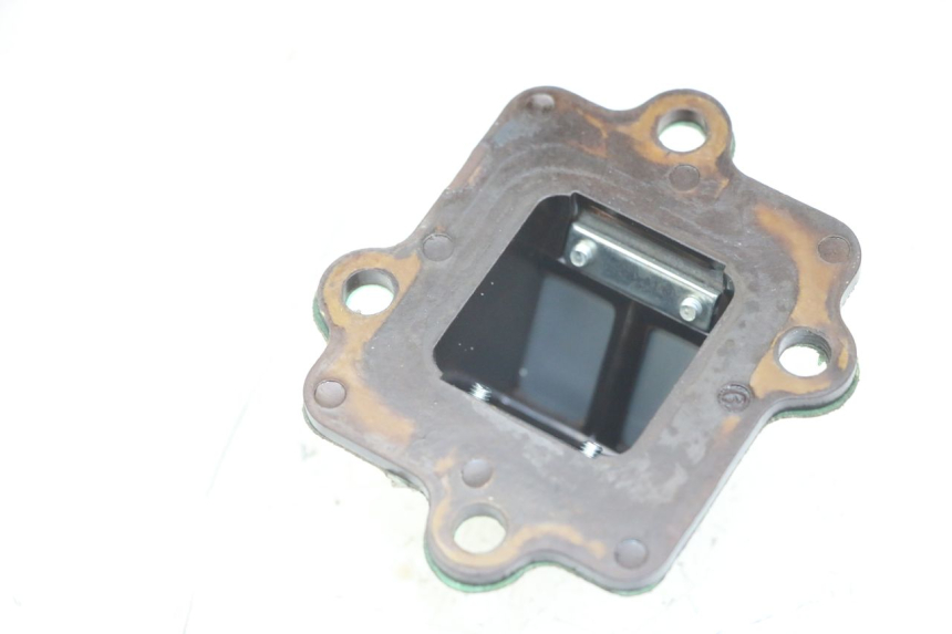 photo de CAIXA DE VÁLVULAS KEEWAY RY6 2T 50 (2011 - 2019) - Detalhe da peça