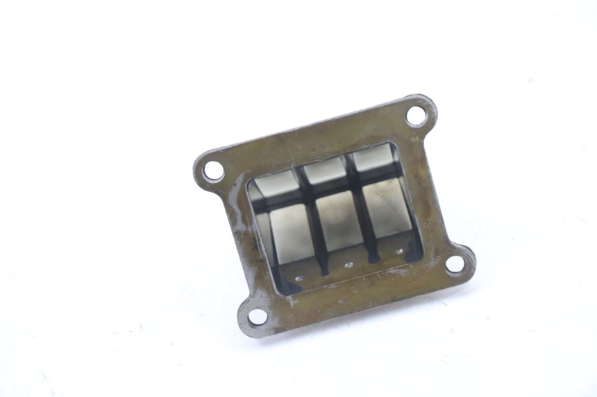 photo de CAIXA DE VÁLVULAS YAMAHA TDR DELTABOX 125 (1997 - 2003) - Outro ângulo de visão