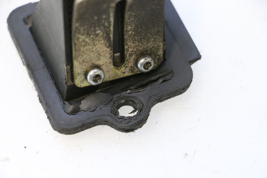 photo de CAIXA DE VÁLVULAS PIAGGIO TYPHOON 50 (2000 - 2009) - Pontos de fixação
