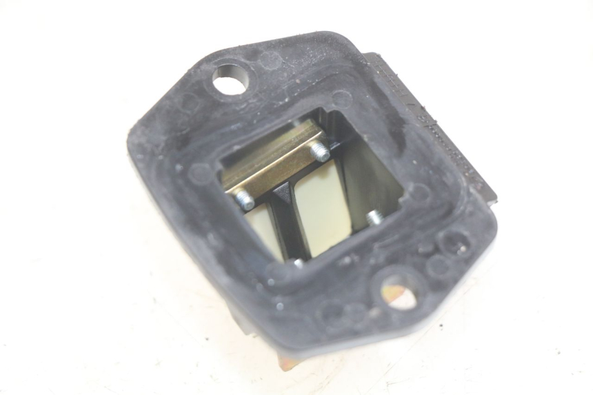 photo de CAIXA DE VÁLVULAS PIAGGIO VESPA S 2T 50 (2007 - 2014) - Detalhe da peça