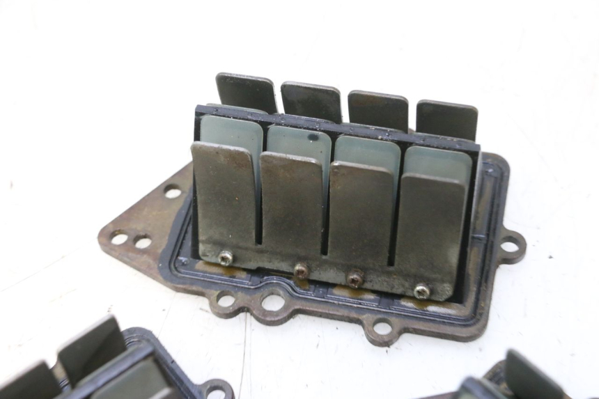 photo de CAIXA DE VÁLVULAS YAMAHA WAVE RUNNER GP R 1200 (2000 - 2003) - Marcações e referências