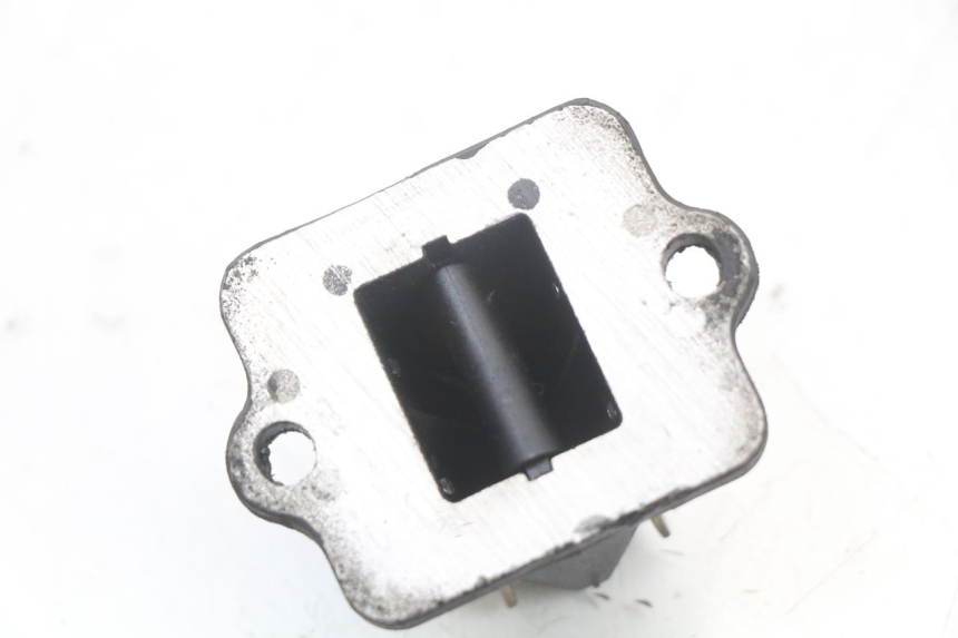 photo de CAIXA DE VÁLVULAS PIAGGIO ZIP 2T 50 (2009 - 2019) - Outro ângulo de visão