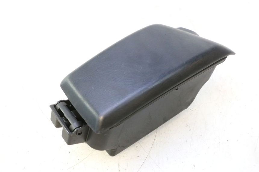 photo de PORTA-LUVA HONDA FJS SILVER WING SILVERWING 400 (2005 - 2008) - Detalhe da peça