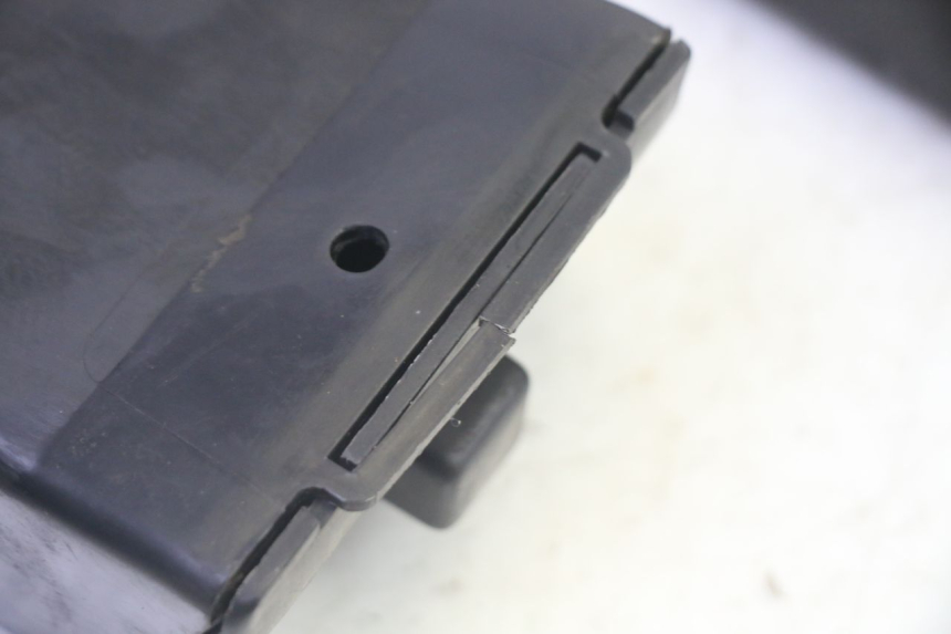 photo de PORTA-LUVA KAWASAKI GPX R WARBIRD 600 (1988 - 1993) - Ampliação técnica