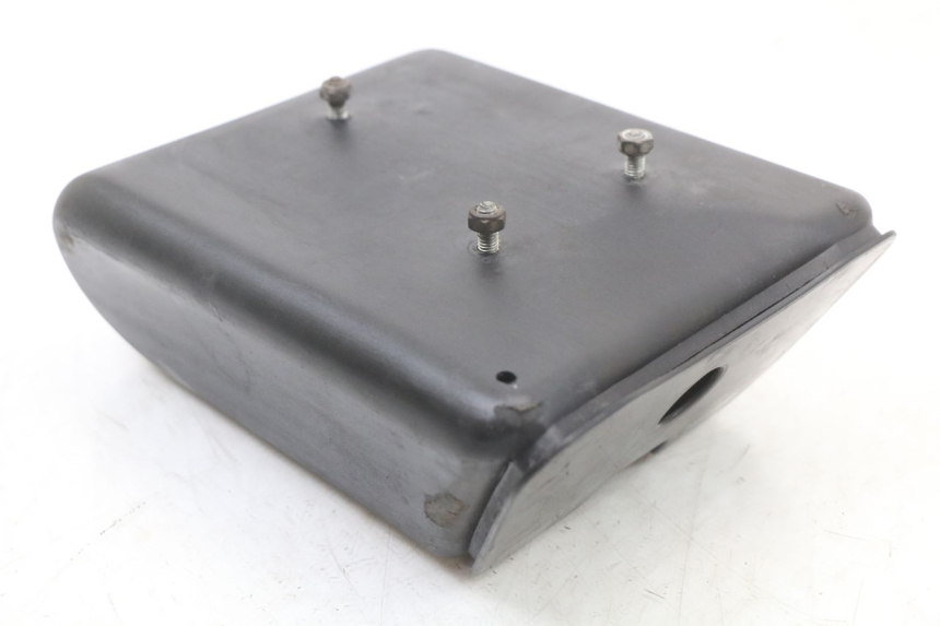 photo de PORTA-LUVA SUZUKI GSX E 250 (1982 - 1983) - Zoom do estado de desgaste