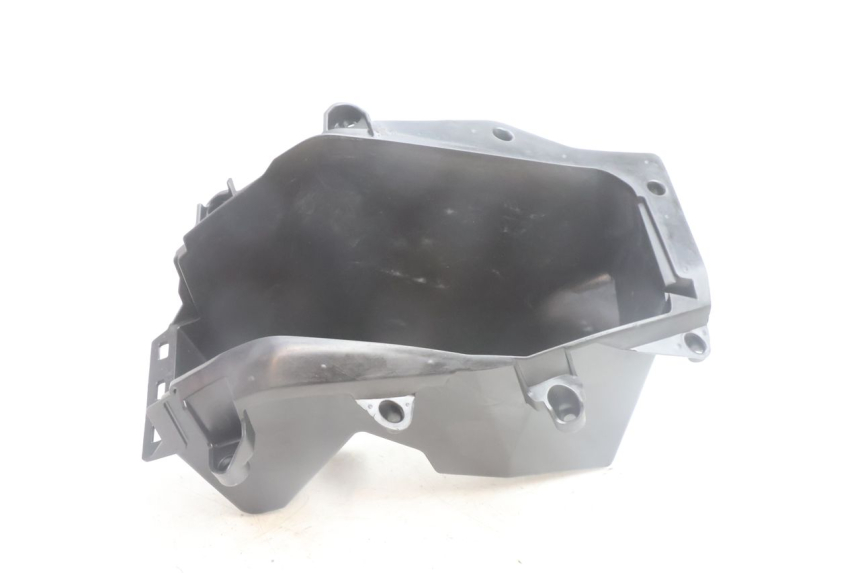 photo de Porta-luvas YAMAHA N-MAX NMAX 125 (2021 - 2024) - Zoom do estado de desgaste