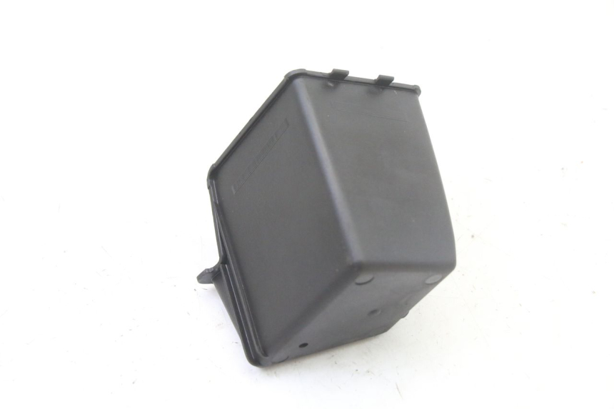 photo de PORTA-LUVA PEUGEOT SATELIS 125 (2013 - 2018) - Outro ângulo de visão