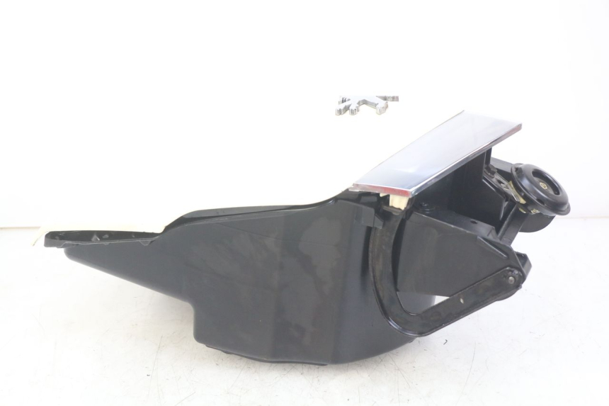 photo de PORTA-LUVA PEUGEOT VIVACITY NEW 4T 50 (2008 - 2017) - Marcações e referências