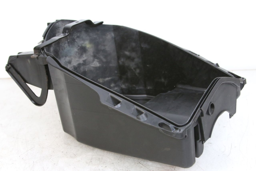 photo de PORTA-LUVA PEUGEOT VIVACITY 125 (2010 - 2017) - Outro ângulo de visão