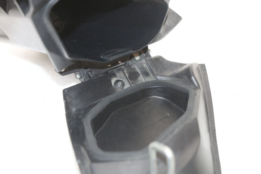 photo de PORTA-LUVA YAMAHA XMAX X-MAX ABS 125 (2017 - 2020) - Pontos de fixação