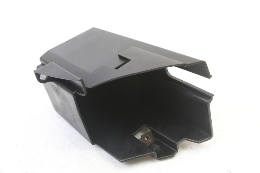 photo de PORTA-LUVA YAMAHA XMAX X-MAX 125 (2006 - 2009) - Zoom do estado de desgaste