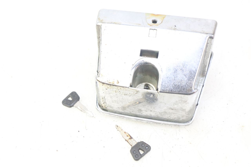 photo de PORTA-LUVA YAMAHA XV VIRAGO 750 (1984 - 1998) - Detalhe da peça