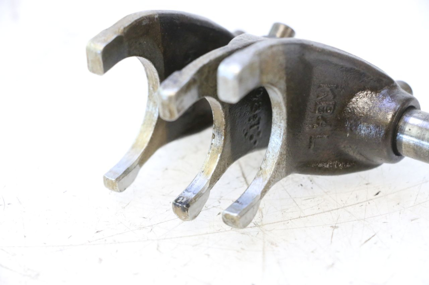 photo de CAIXA DE MARCHAS HONDA CB TWO FIFTY 250 (1991 - 2002) - Pontos de fixação