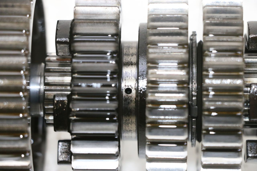 photo de CAIXA DE VELOCIDADES HONDA CBR RR FIREBLADE 900 (1992 - 1994) - Detalhes característicos