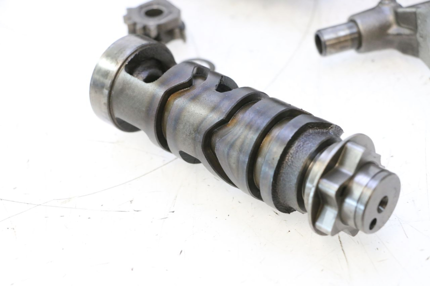 photo de CAIXA DE MARCHAS SUZUKI GSF N BANDIT 1200 (2001 - 2005) - Detalhes característicos