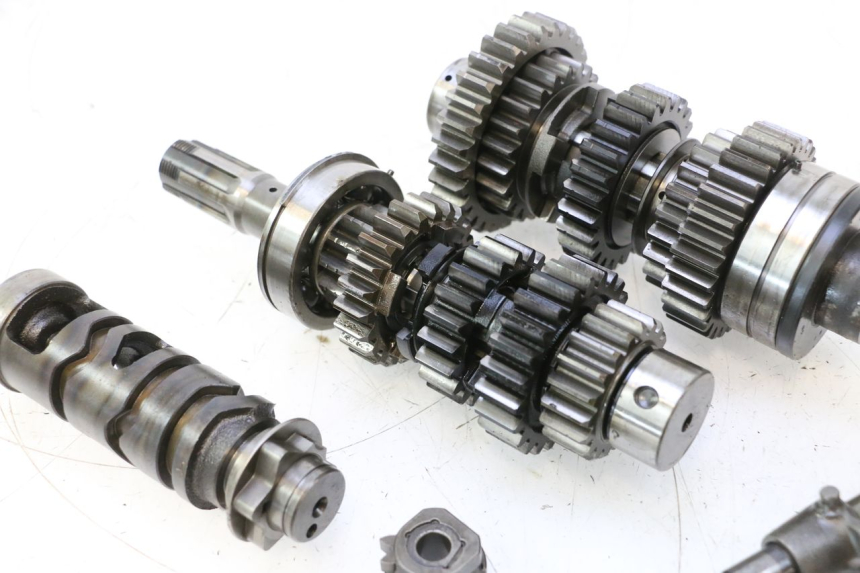 photo de CAIXA DE MARCHAS SUZUKI GSF N BANDIT 1200 (2001 - 2005) - Vista de perto