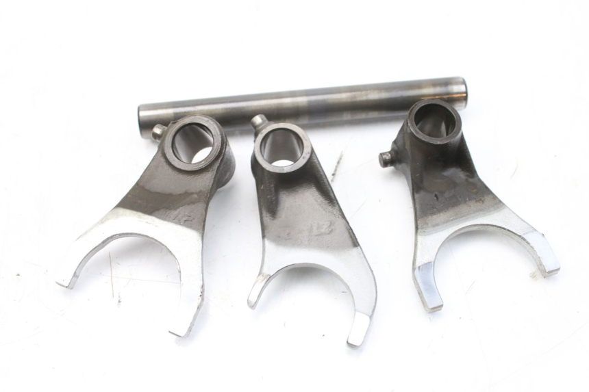 photo de CAIXA DE VELOCIDADES SUZUKI GSF S BANDIT 600 (2000 - 2004) - Outro ângulo de visão