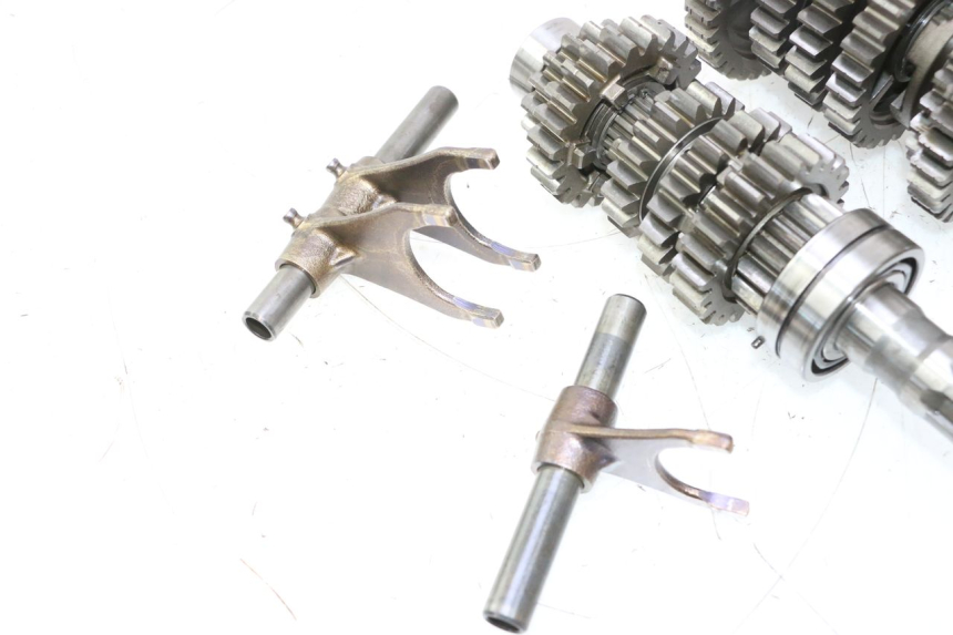 photo de CAIXA DE VELOCIDADES SUZUKI GSR 600 (2005 - 2012) - Estado da superfície