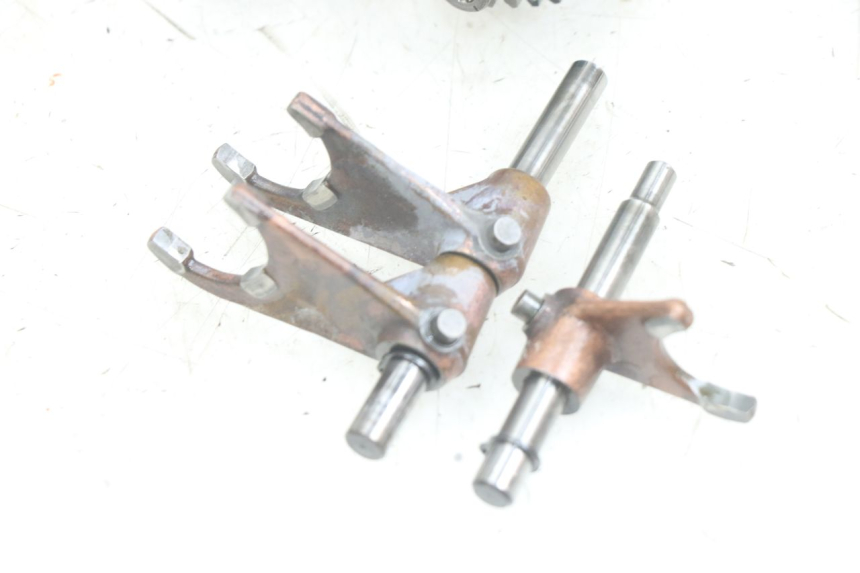 photo de CAIXA DE VELOCIDADES GILERA RK 50 (1996 - 1999) - Detalhes característicos