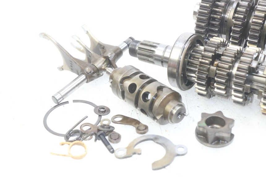 photo de CAIXA DE VELOCIDADES TRIUMPH SPRINT ST 955 (1999 - 2001) - Zoom de qualidade