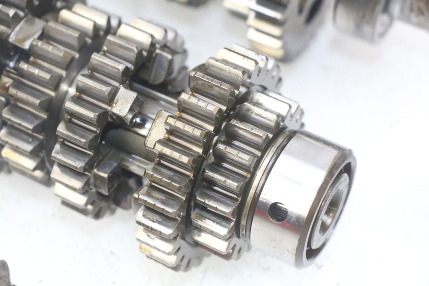 photo de CAIXA DE VELOCIDADES TRIUMPH SPRINT ST 955 (1999 - 2001) - Detalhe da peça