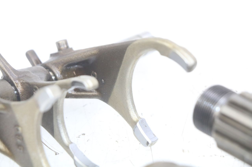 photo de CAIXA DE VELOCIDADES TRIUMPH SPRINT ST 955 (1999 - 2001) - Outro ângulo de visão