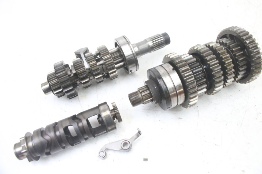 photo de CAIXA DE VELOCIDADES SUZUKI GSF S BANDIT 600 (2000 - 2004) - Detalhes característicos