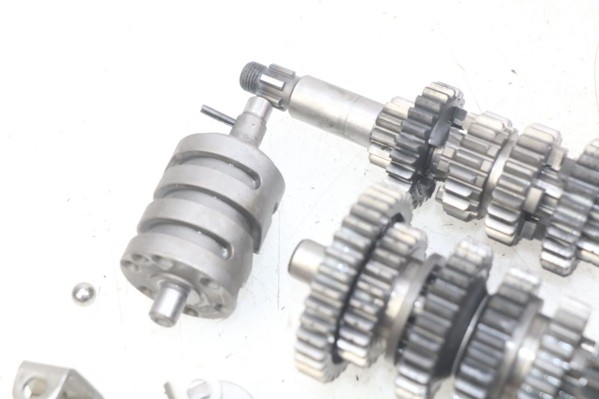 photo de CAIXA DE VELOCIDADES PEUGEOT XP6 50 (2006 - 2011) - Detalhes característicos