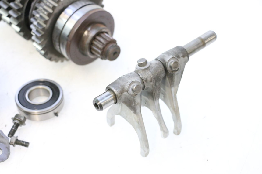 photo de CAIXA DE MARCHAS YAMAHA YZF R GENESIS 750 (1993 - 1998) - Estado da superfície