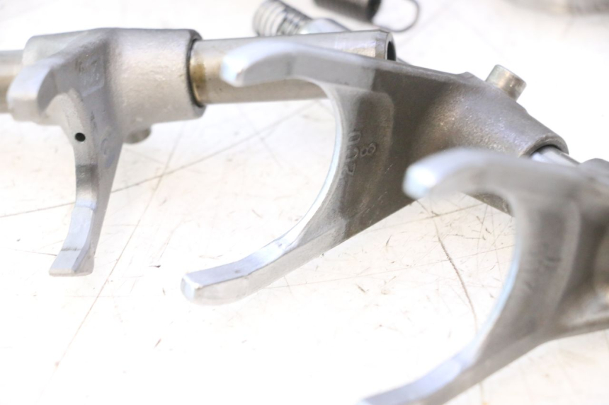 photo de CAIXA DE MARCHAS YAMAHA YZF R6 600 (2008 - 2009) - Estado da superfície