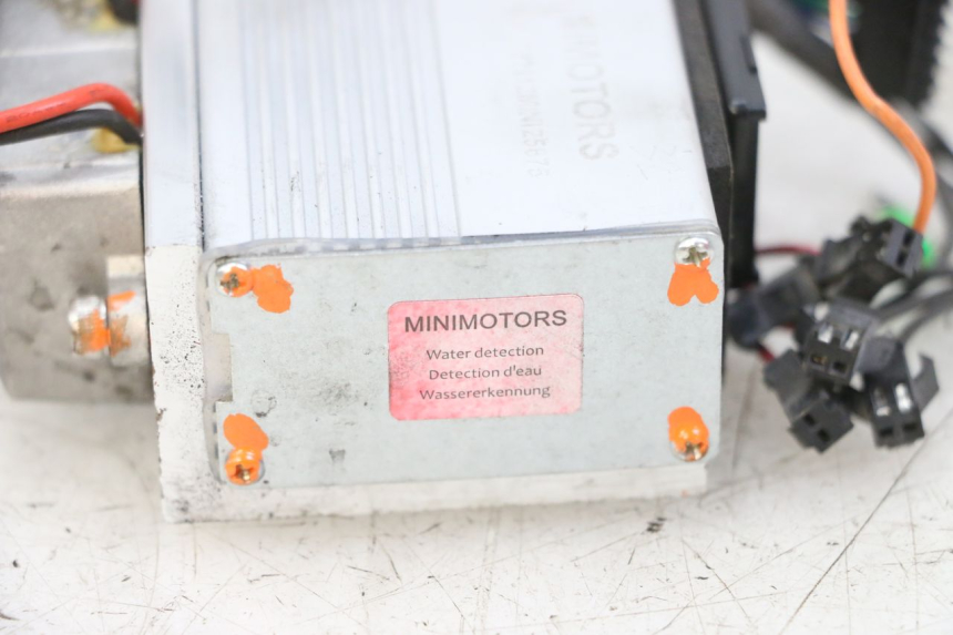 photo de Módulo CDI DUALTRON AMINIA 1 - Estado da superfície