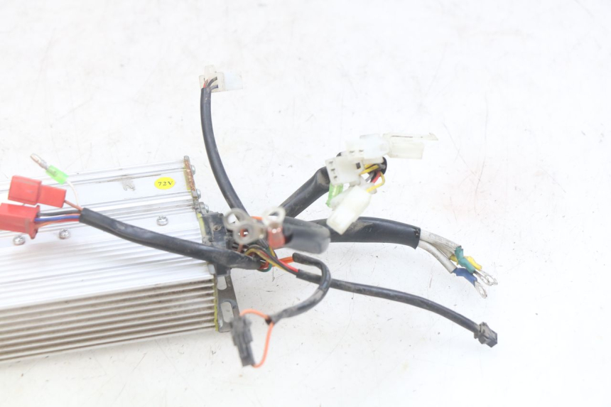 photo de Módulo CDI EASY WATTS E-OPAI 1 (2019 - 2024) - Pontos de fixação