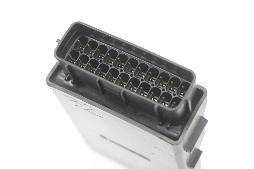 photo de Módulo CDI HONDA FES PANTHEON 2T 125 (1998 - 2002) - Zoom do estado de desgaste
