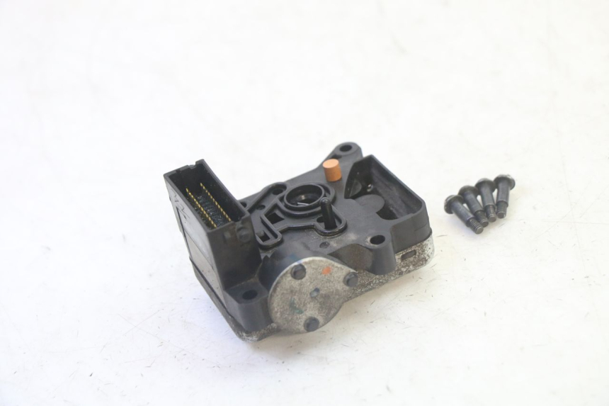 photo de Módulo CDI HONDA FES S-WING SWING ABS 125 (2007 - 2015) - Outro ângulo de visão