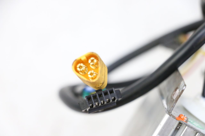 photo de Módulo CDI KUKIRIN G2 MASTER 1 - Pontos de fixação