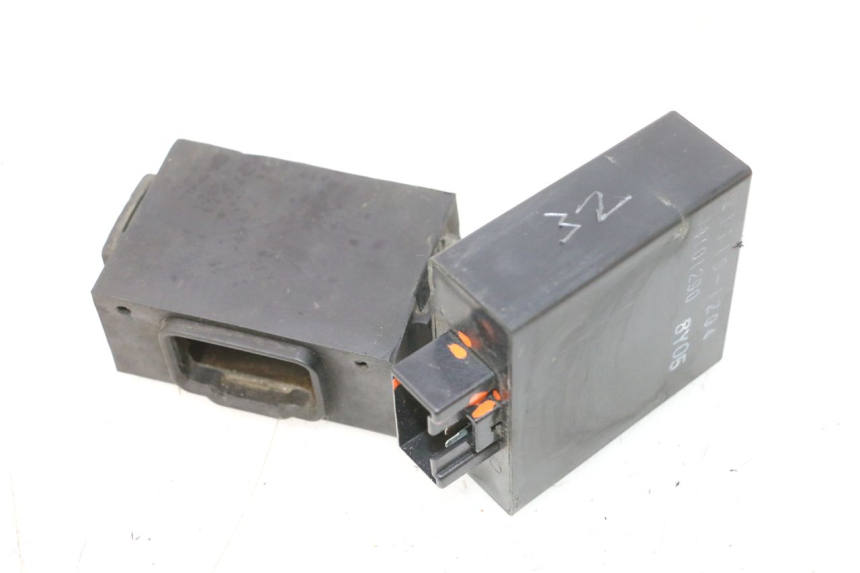 photo de CAIXA CDI KAWASAKI GPX F ZX750F 750 (1986 - 1990) - Zoom do estado de desgaste