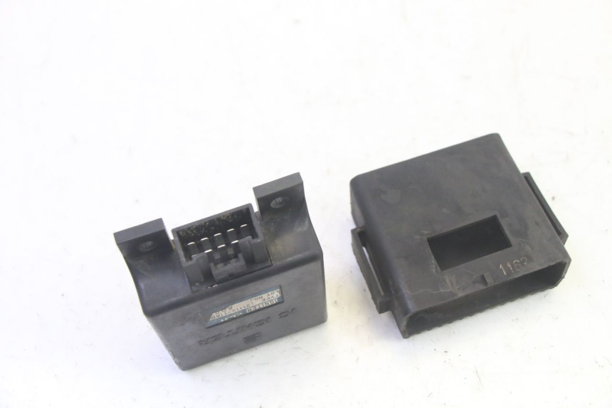 photo de Módulo CDI KAWASAKI GPX R WARBIRD 600 (1988 - 1993) - Zoom do estado de desgaste